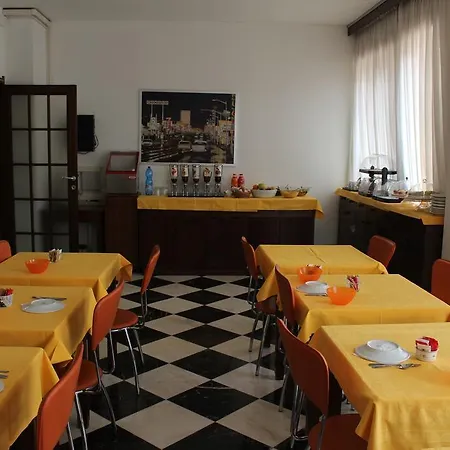 Hotel Fiesta-3