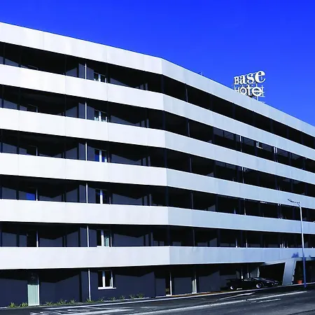 Base Hotel To Stay-3