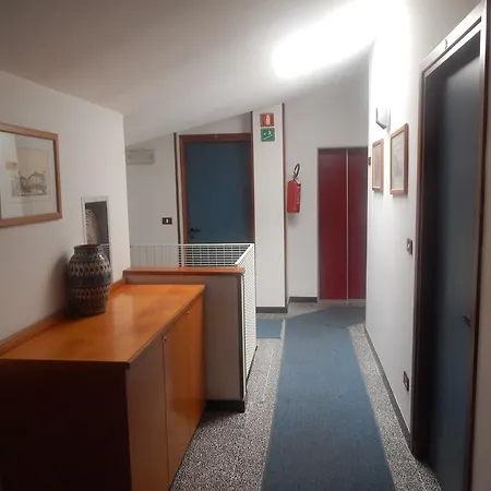 Hotel Aurora-2