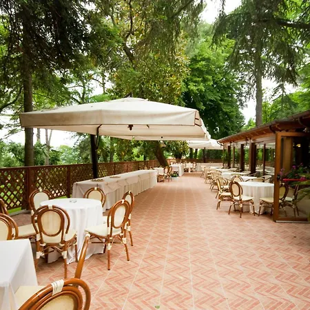 Hotel Villa Aricia-3