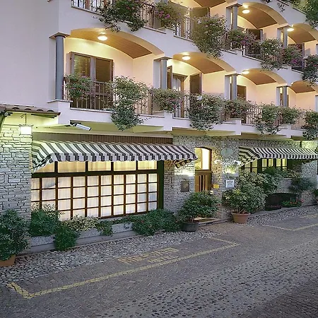Hotel Ristorante Al Sorriso-3