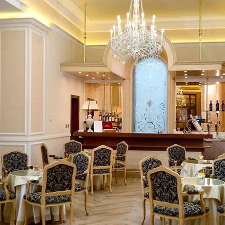 Grand Hotel Vittoria-3