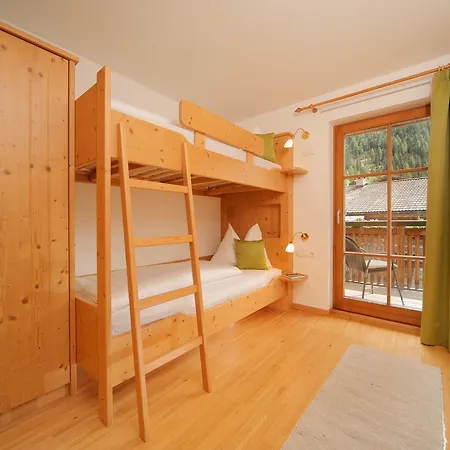 Hotel Gasthaus Edelweiss-3