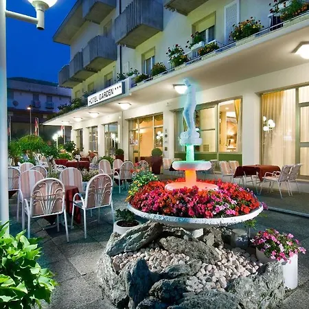 Hotel Garden - Parking Included-3