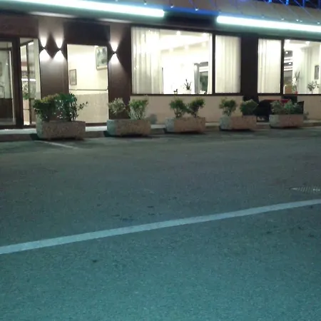 Hotel La Rondine-3
