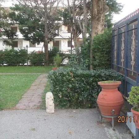 Hotel Degli Amici-3