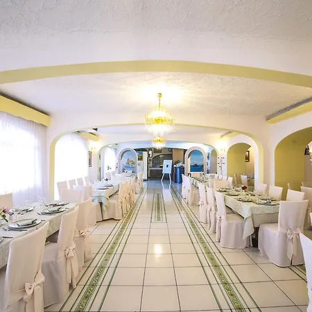 Hotel Carlo Magno-3