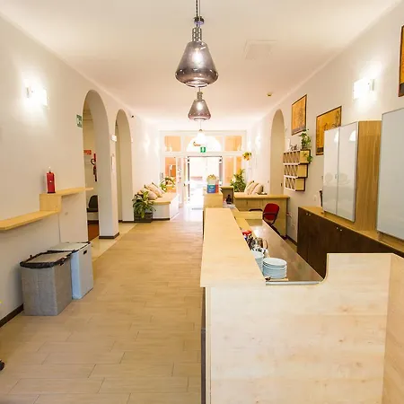 Student'S Hostel Estense-3