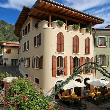Garni Hotel Tignale-2