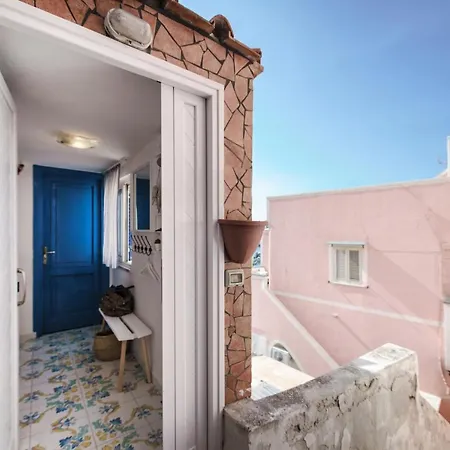 Corricella Sea Window - Gioia Apartments-2