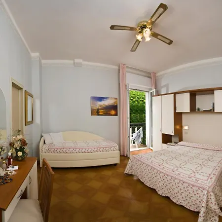 Hotel Capri-3