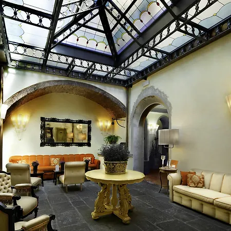 Unahotels Palazzo Mannaioni Toscana-3