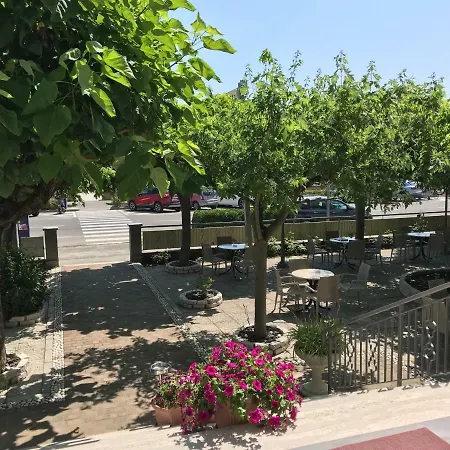 Hotel Moderno - Bed & Breakfast-2