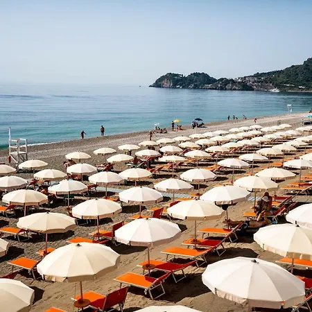 Taormina Beach House-3