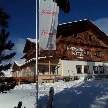 Rifugio Fermeda Hutte-3