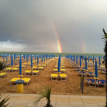 Piccolo Moderno Appartamento sulla Spiaggia in Centro-2