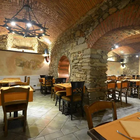 Appartamenti Medioevo-2