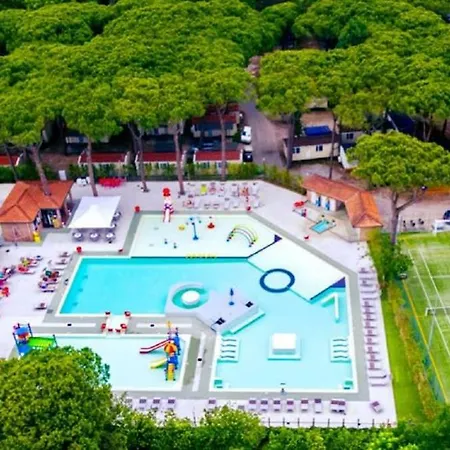 Dena Chalets - Lido Di Spina At The Beach-3