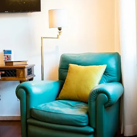 Bibliò Rooms Guesthouse-3