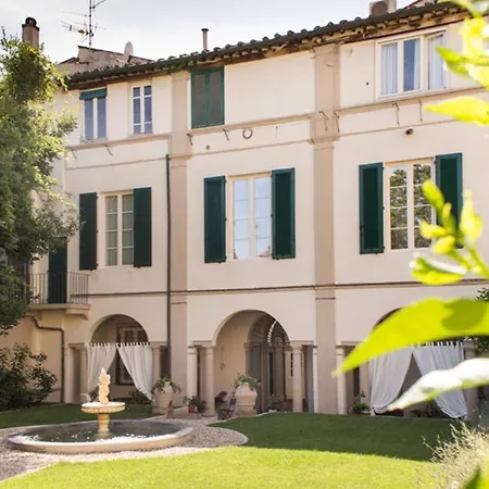 Lucus Exclusive Bed And Breakfast-2