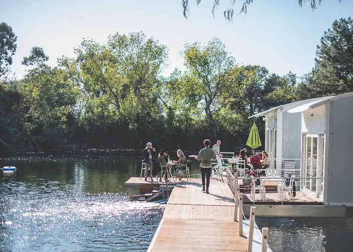 Floating House Embé Experience
