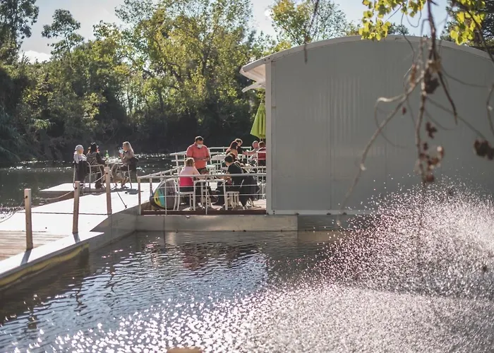 Floating House Embé Experience