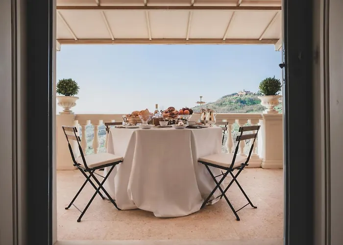 Alfresco Luxury Villa With Heated Pool
