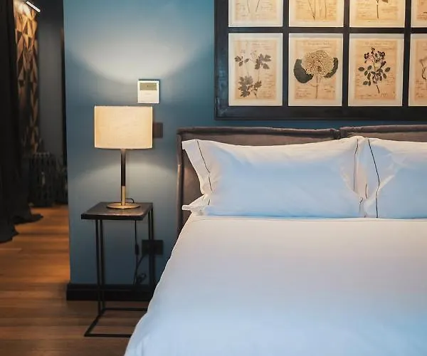Marcos Suites