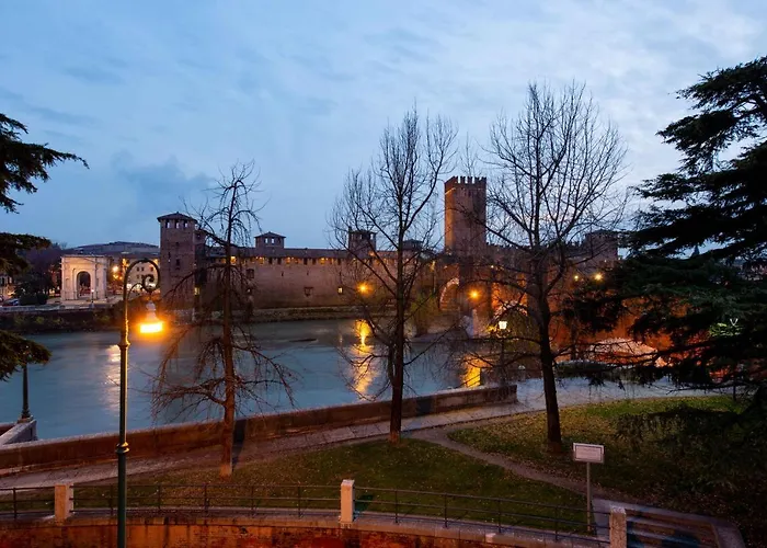 3 Amici al Castello
