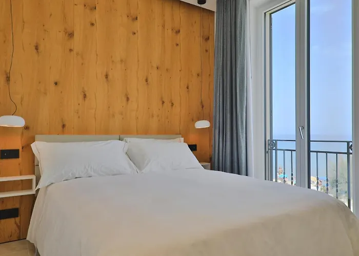 Abelia Sea Suites