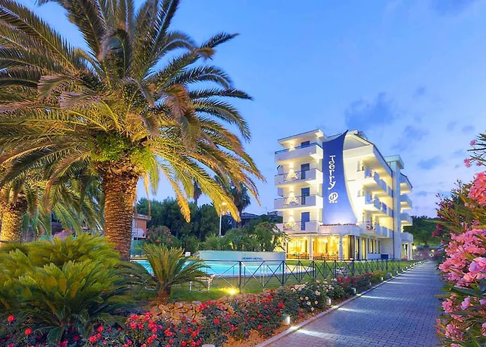 Jerry - Beachfront & Private Pool