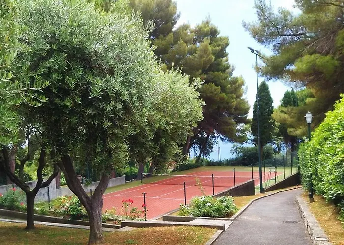 Casaviva - Beautiful Bilo With Shared Pool In Nervi