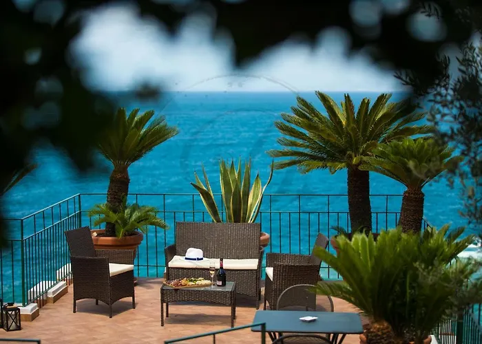 Capriccio Sorrento Coast - Capri View By The Sea