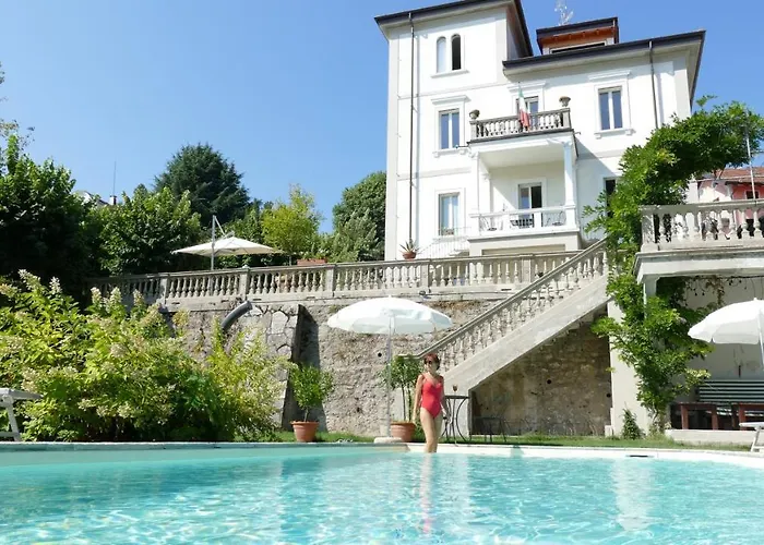 White Lilac Romantic B&B - Adults Only