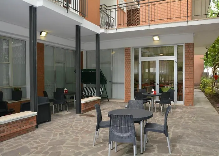Hotel Week-End