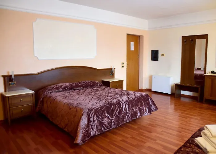 Gold Hotel