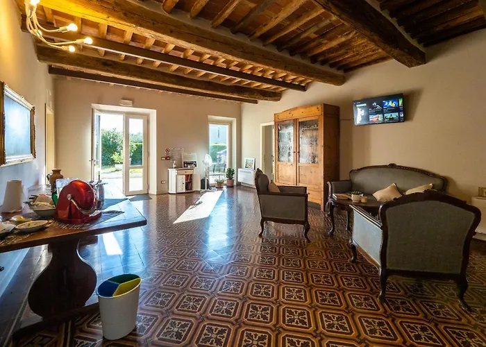 Villa In Campora