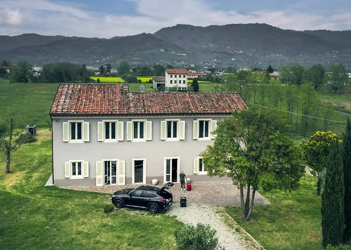 Villa In Campora