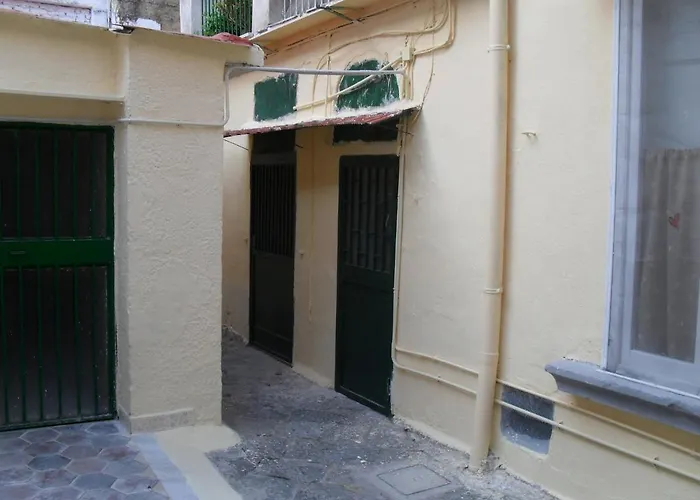 Villa Pasqualina -(Sobrietà e Semplicità)