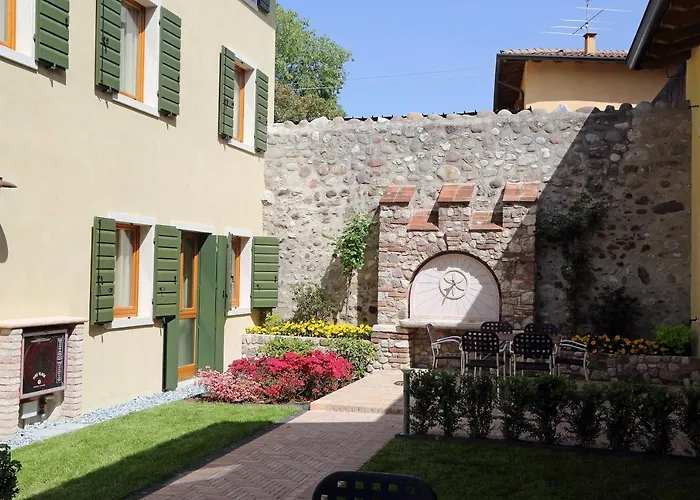 Residence Borgo Mondragon Lazise