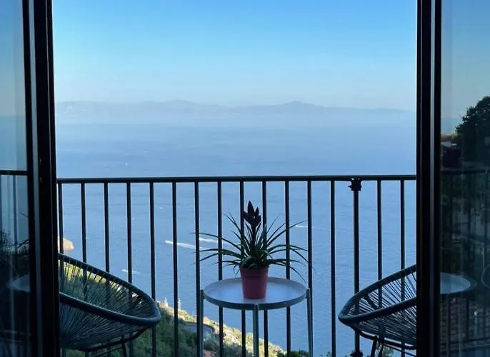 Seaview Apartments