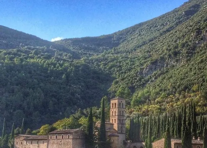 Abbazia San Pietro In Valle
