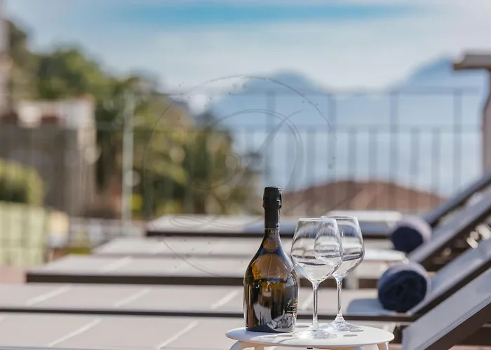 Capriccio Sorrento Coast - Capri View By The Sea