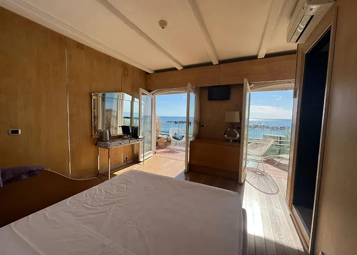RITA SEA FRONT VIEW SANREMO - Parcheggio Gratuito In