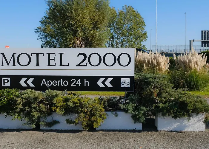 Hotel Motel 2000