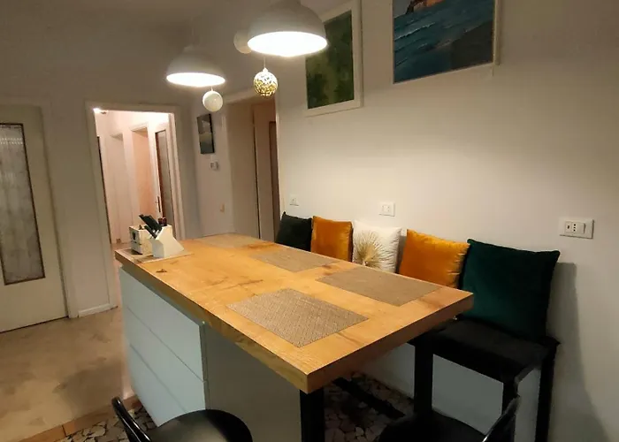 Zeljko'S Luxury Hostel