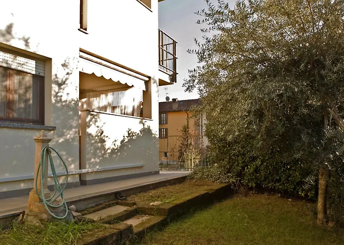 Apartment With Garden