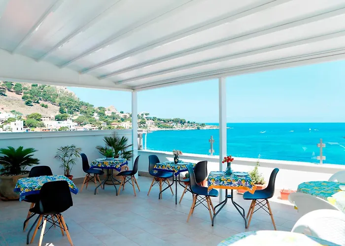 B&B Una Terrazza sul Golfo di Sferracavallo