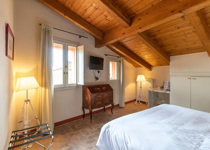 Casa Isolani Guest House Santo Stefano