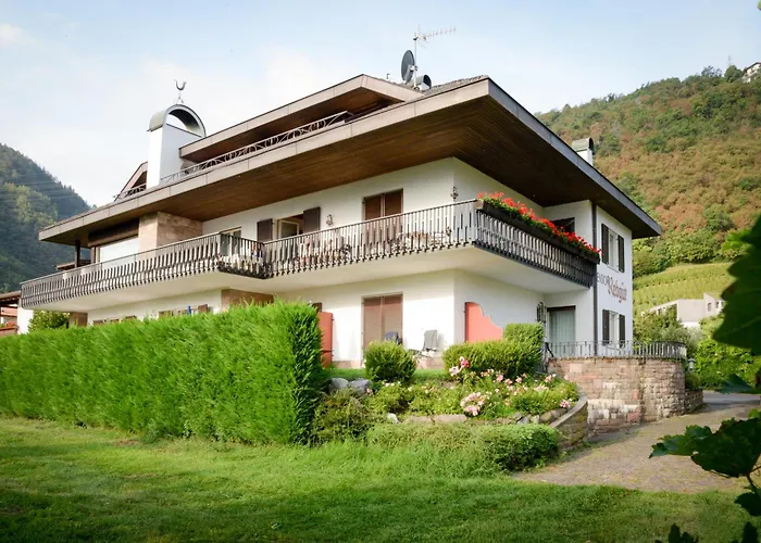 Bed and Breakfast Pension Rebgut Lana